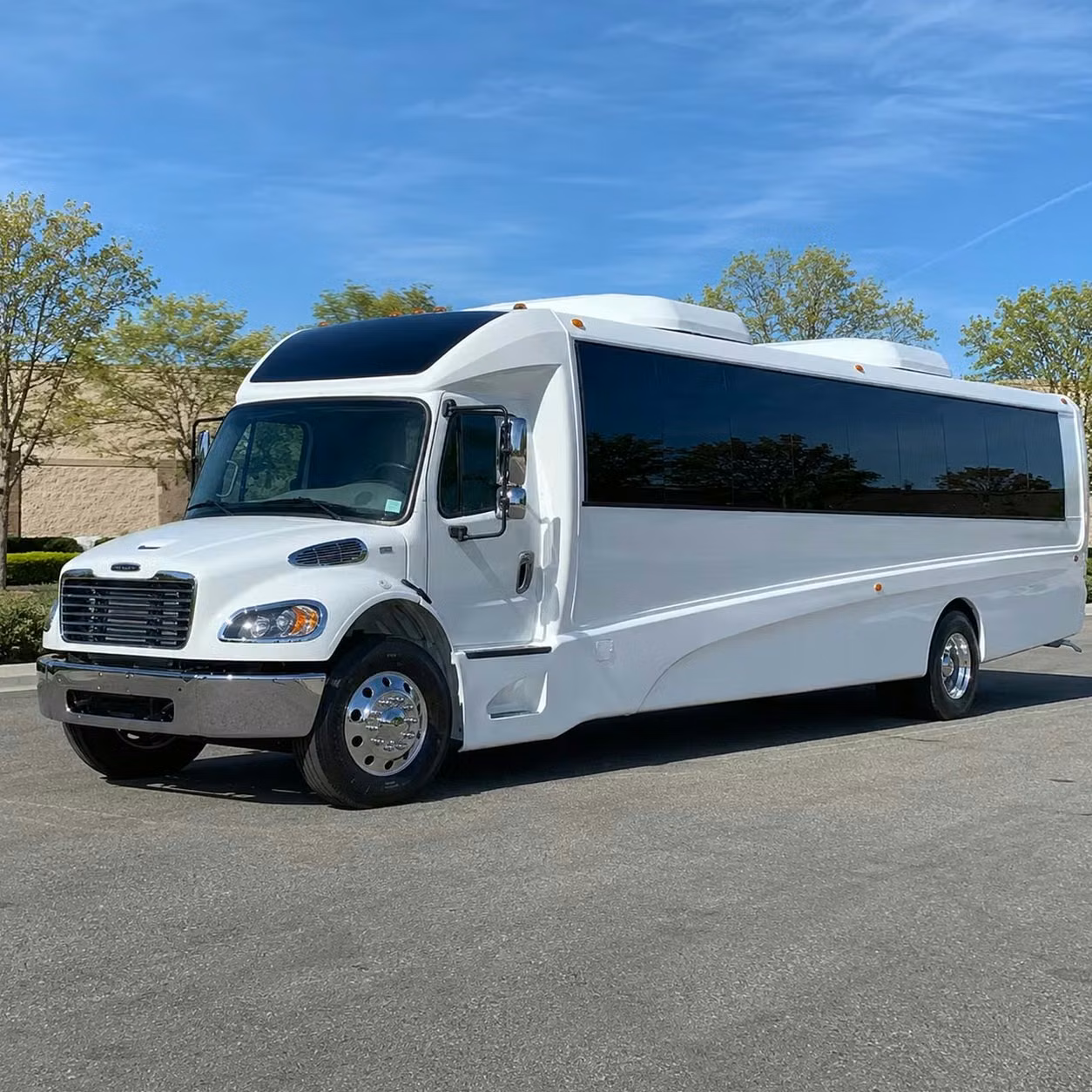 bell 28 passenger minibus rental