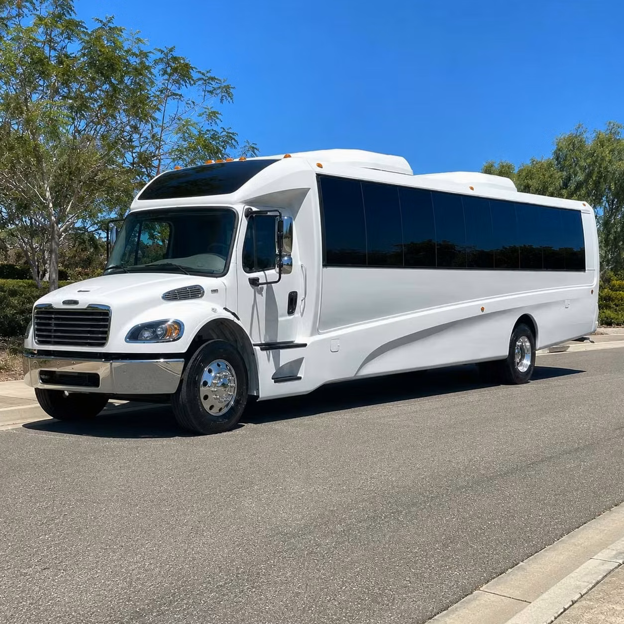 bell 35 passenger minibus rental